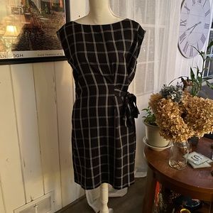 AnnTaylor Loft Blue & White Plaid Dress W side Ties. Size 10